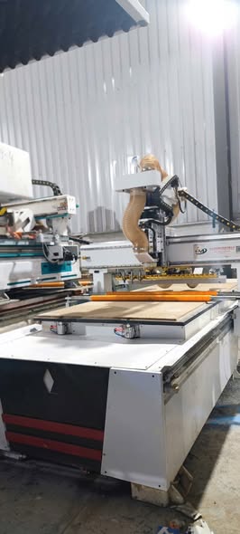 Cnc thay dao tự động bàn làm việc 13/28
