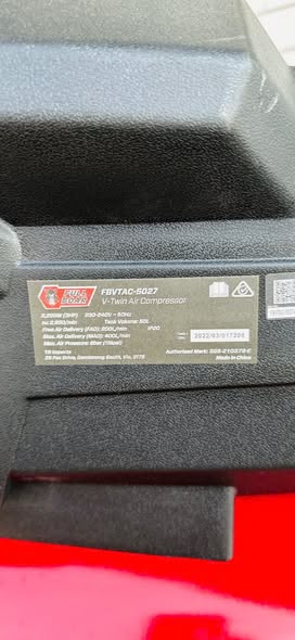 Máy nén khí không dầu Full Boar 3.0HP 50L. Tình trạng mới 100% Nhập từ Úc.