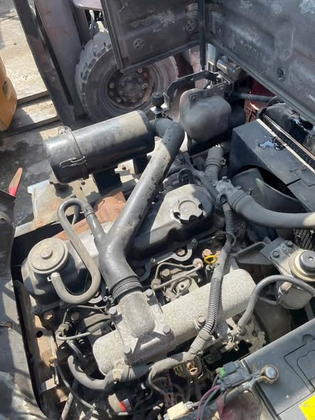 Bán xe nâng : NISSAN 1.8 tấn số sàn , dịch càng zin 100%
