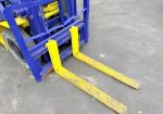 Bán xe nâng : KOMATSU 2.5 tấn số sàn , dịch giad zin 100%