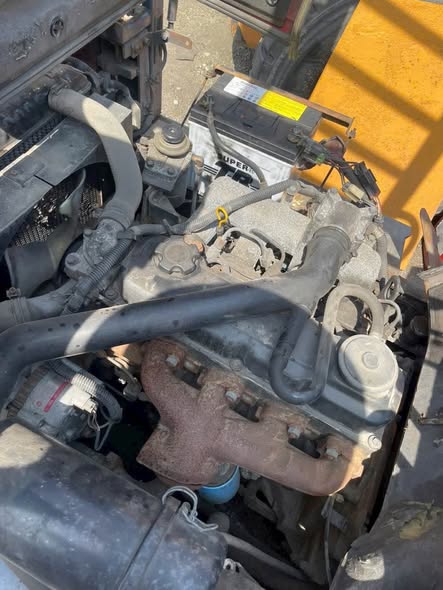 Bán xe nâng : NISSAN 1.8 tấn số sàn , dịch càng zin 100%