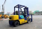 Bán xe nâng : KOMATSU 2.5 tấn số sàn , dịch giad zin 100%